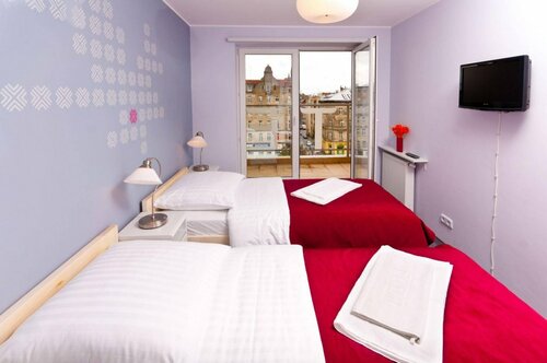 Cilantro Bed & Breakfast, Забронировать Отель Средместье Вроцлав, рядом с New Horizons Cinema