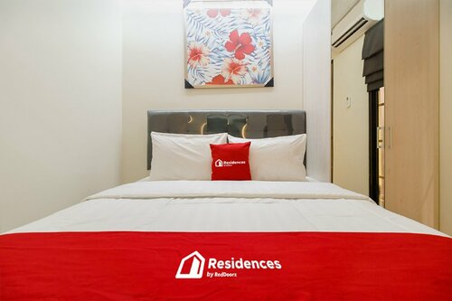 RedDoorz Plus @ Guntur Raya Setiabudi, Prenota Hotel Setiabudi Giacarta