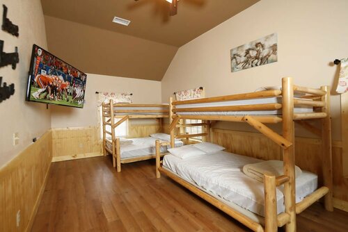Wildwood Falls 4 - Two Bedroom Chalet, Забронировать Шале Пиджен-Фордж Great Smoky Mountains National Park, рядом с Южный музей Евангелия и Зал славы