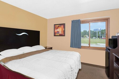 Super 8 by Wyndham Sheboygan WI, Buchen Sie Gasthaus Mini-Hotels in Sheboygan, Gasthaus