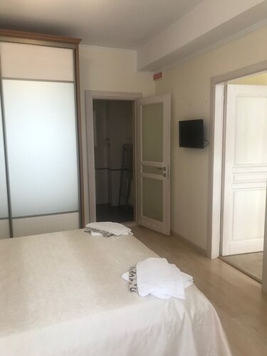 Tavrida (Utes), Rezervați Hotel Hoteluri în Crimea cu parcare, Parcare