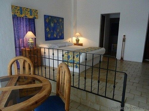 Emperador Vallarta Beachfront Hotel and Suites, Забронировать Отель Пуэрто-Вальярта Халиско