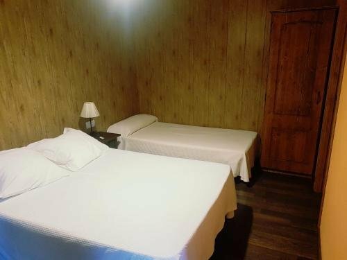 Hostal Restaurant Pous de la Neu, Забронировать Хостел Рафалес Matarranya