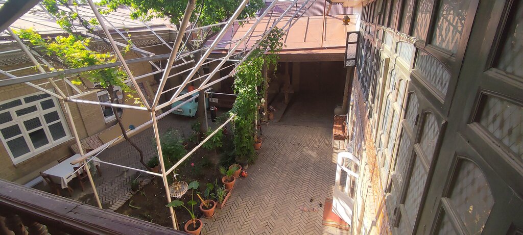 Ozod  Guest House