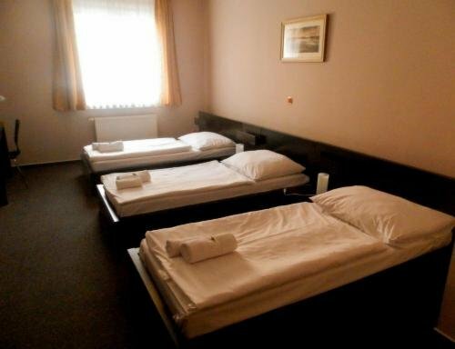 Hotel Zlatá Štika, Reservar Hotel Pardubice 