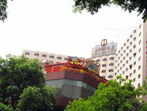 Beijing Regal Hotel Wangfujing, Забронировать Отель Отели Пекина с бассейном, рядом с Станция метро Dongsi, Бассейн