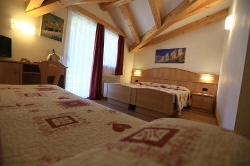 Hotel Miramonti, Забронировать Отель Виго-ди-Фасса Долина Валь-ди-Фасса