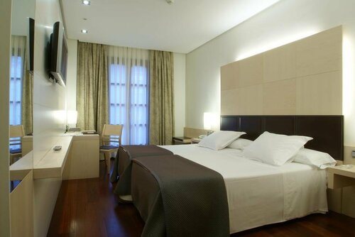 Hotel Mozart, Забронировать Отель Отели Valladolid Province 3 звезды, 3*