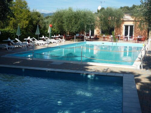 Villaggio RTA Borgoverde, Buchen Sie Hotel Imperia Blumenriviera