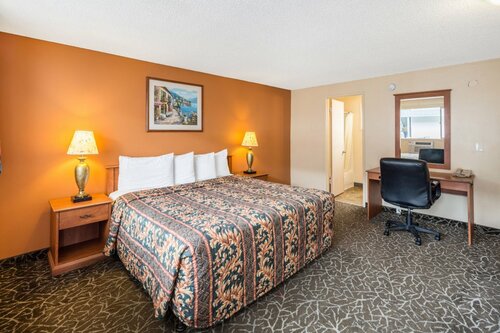 Howard Johnson by Wyndham Spokane North, Забронировать Отель Отели Спокан с бассейном, Бассейн