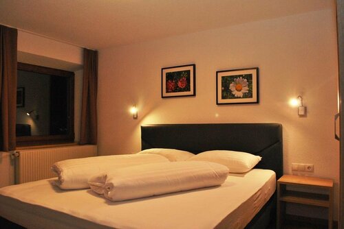 Hotel Pension Haid, Забронировать Отель Отели Тироля с парковкой, Парковка