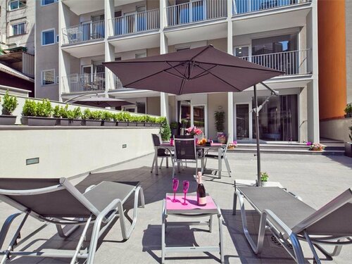 Charmsuites Nou Rambla, Забронировать Апартаменты/квартира Отели Барселоны с парковкой, Парковка