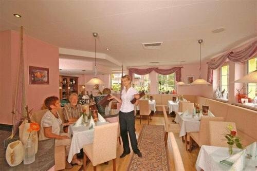 Seehotel Düne, Забронировать Отель Граль-Мюриц Мекленбург-Померания