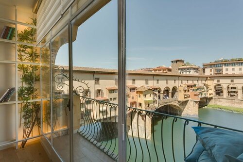 Ponte Vecchio Luxury Terrace, Забронировать Отель Флоренция Тоскана, рядом с Кафедральный собор Санта-Мария-дель-Фьоре