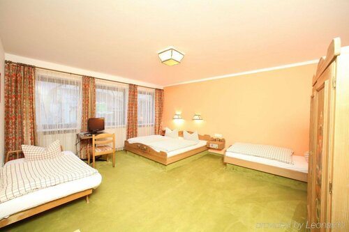 Hotel-Landgasthof Schuster, Забронировать Отель Отели Грединга с завтраком, Завтраки