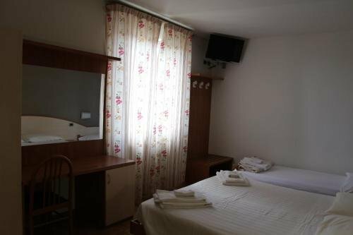 Albergo Da Benedetta, Rezervasyon Otel Lazio otoparklı oteller, Otopark