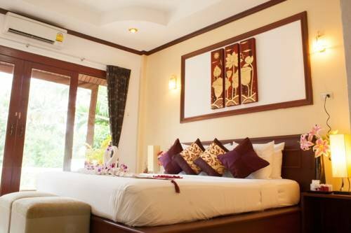 Bangtao Varee Beach Resort, Забронировать Отель Чонг Тале остров Пхукет