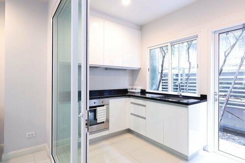PerFect Home, Rezervovat Hotel Hotely v Central Thailand s bazénem, Bazén