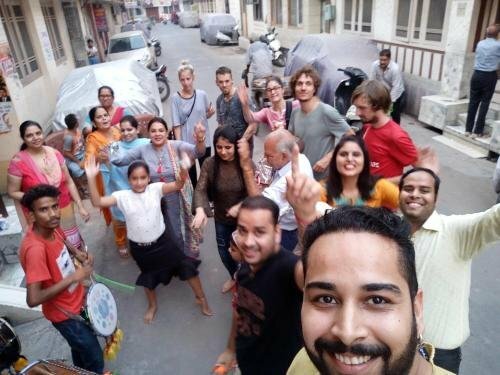 Goroomgo Wow Backpackers Hostel Amritsar, Забронировать Хостел Хостелы Амритсара, рядом с Музей Разделения, Хостел