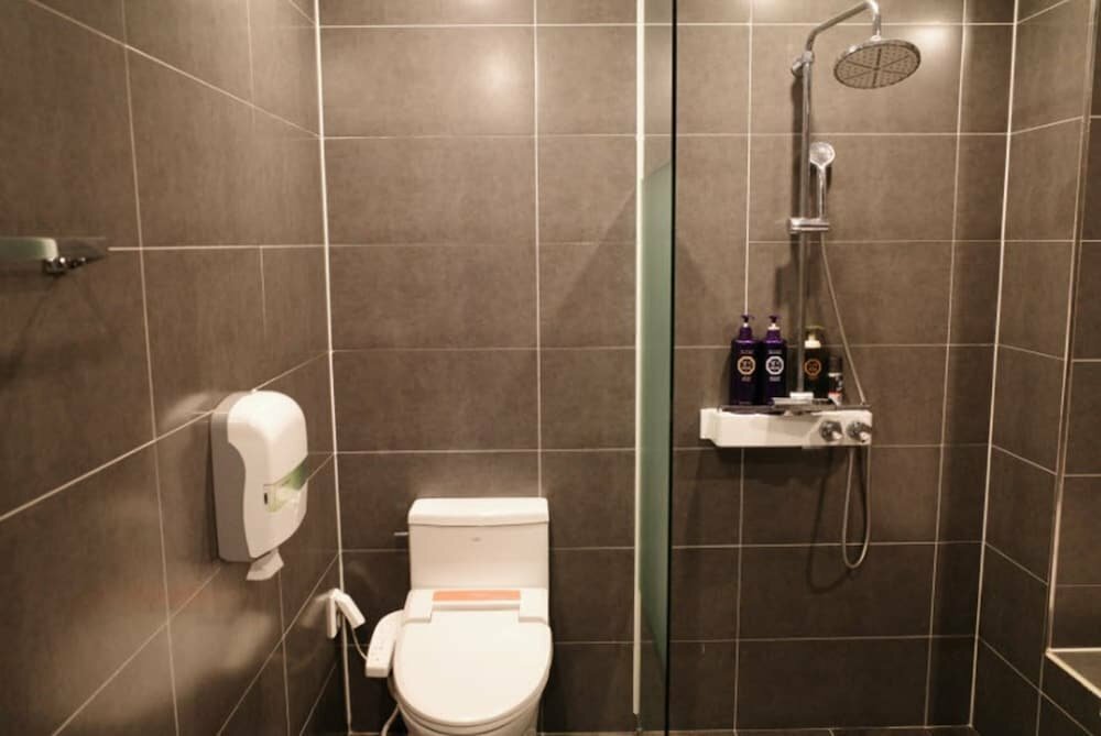 E-Stay Hotel