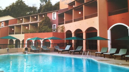 Les Terrasses Du Mirage, Забронировать Отель Отели в центре Борм-ле-Мимозы, в центре, Парковка