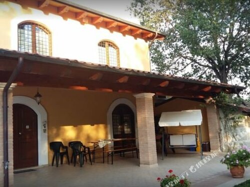 B & B Casale Frezzini, Забронировать Отель «постель и завтрак» Отели Скуркола-Марсикана с завтраком, Завтраки