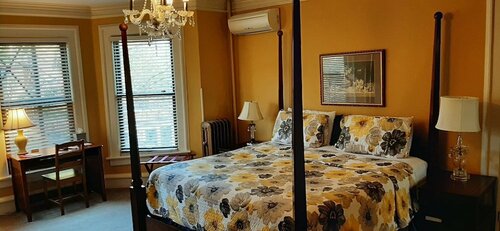 The DeBary Inn, Забронировать Гостевой дом Отели Нью-Джерси с парковкой, Парковка