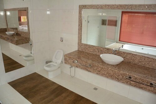 Gasparim Grand Hotel, Забронировать Отель  