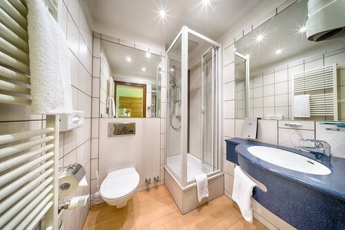 Ringhotel Mönch`s Waldhotel, Réserver Hôtel Hôtels à Bade-Wurtemberg avec parking, Parking