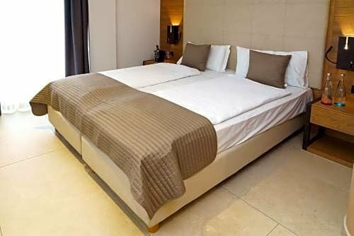 Hotel Bellevue, Забронировать Отель Отели Канацеи 3 звезды, рядом с Канатная дорога Пекол-Коль дей Росси (нижняя станция), 3*