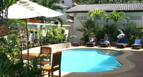 Palmview Resort, Забронировать Курортный отель Отели Патонг-Бич с парковкой, рядом с Пляж Патонг, Парковка