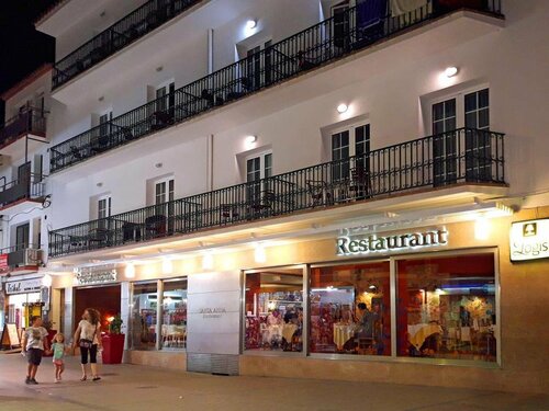 Hotel Santa Anna, Забронировать Отель Торроэлья-де-Монгри Baix Empordà