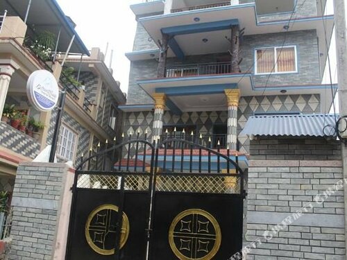 Mount Blue Tourist Hostel, Забронировать Хостел Хостелы провинции Гандаки-Прадеш, Хостел