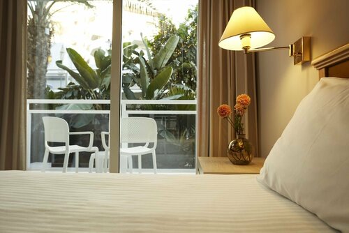 Hotel Las Arenas, Affiliated by Meliá, Забронировать Отель Бенальмадена Малага
