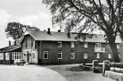 Hotel Kühl, Забронировать Отель Ноймюнстер земля Шлезвиг-Гольштейн