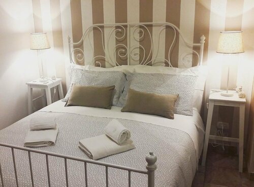 B&B Diocle, Забронировать Отель «постель и завтрак» Ортиджия Сиракуза, рядом с Церковь Cвятой Луции у гроба