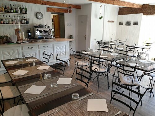 La Maison XV, Book Bed and Breakfast Hoteller i Rhône-Alps med parkering, Parkering