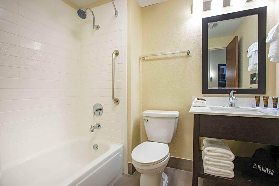 Wingate by Wyndham Bloomington