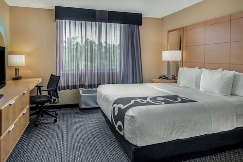 La Quinta by Wyndham Naples Downtown, Забронировать Отель Нейплс Southwest Florida