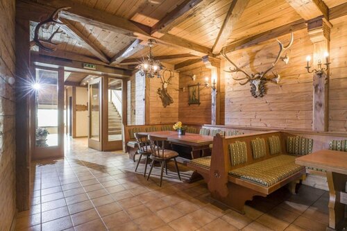 Hotel Restaurant Gradlwirt, Book Mini-hotel Hoteller i Tyrol med parkering, Parkering
