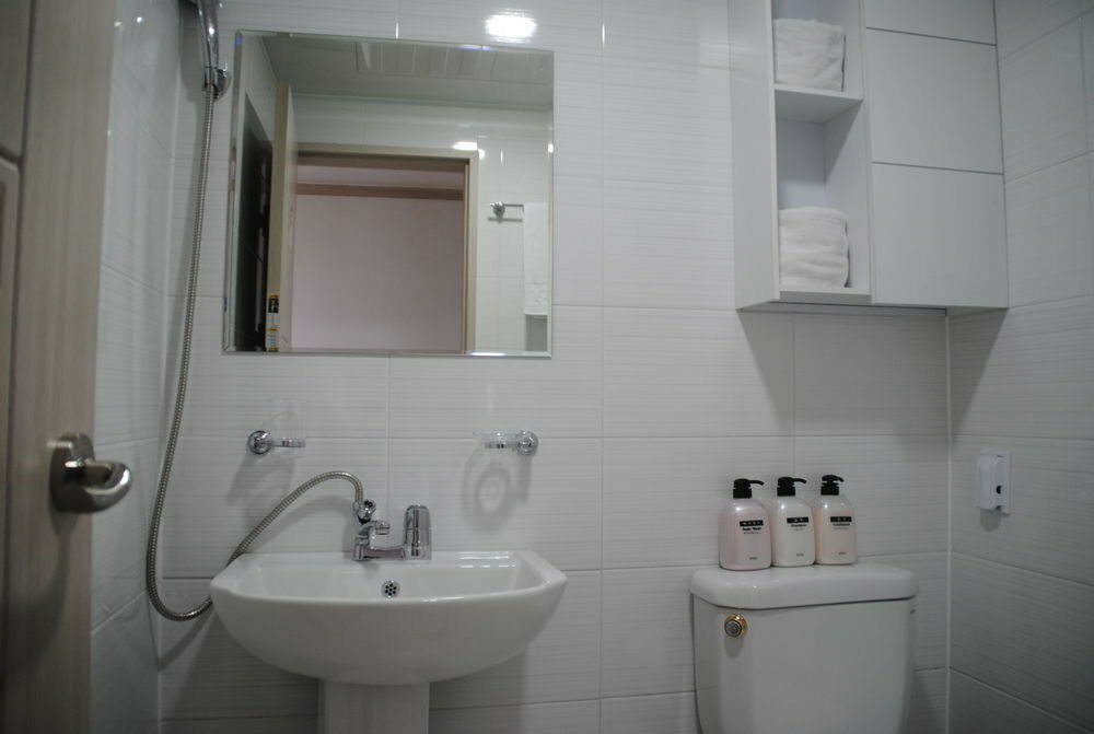 Inn The City Business Hotel