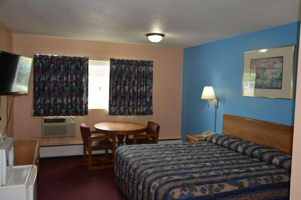Village Inn Motel