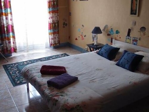 Chez Brigitte Guesthouse, Забронировать Гостевой дом Недорогие отели Ниццы, недорогие