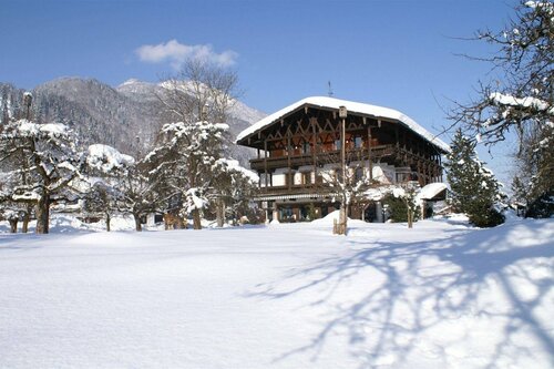 Alpenhof Landhotel Restaurant, Забронировать Отель Отели Обераудорф с парковкой, рядом с Finkenlift, Парковка