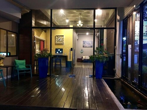 M1 Chiang Mai Boutique Guesthouse, Забронировать Бутик-отель Отели провинции Чианг Мая с парковкой, Парковка
