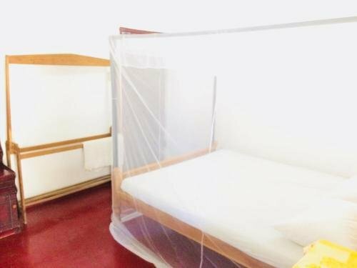Tropicana Home Stay, Prenota Bed & breakfast Arugam Bay Ampara District