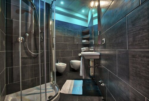 Tourist House, Book Hotel Monti Rom