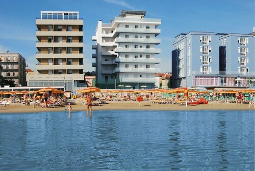 Majestic, Rezerwuj Hotel Hotele w Romagna z parkingiem, Parking