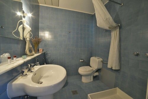 Hotel Mistral, Забронировать Отель Отели Ористано с парковкой, Парковка