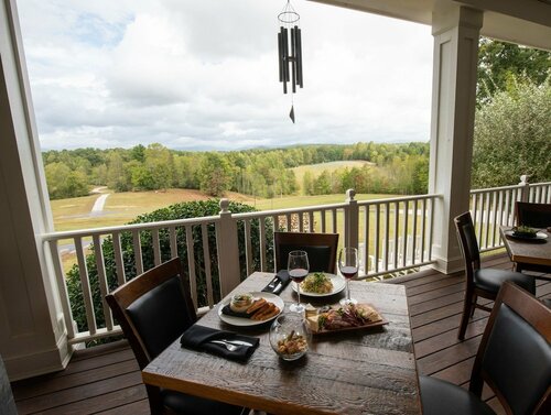 Dahlonega Resort and Vineyard, Забронировать Отель Далонега Джорджия